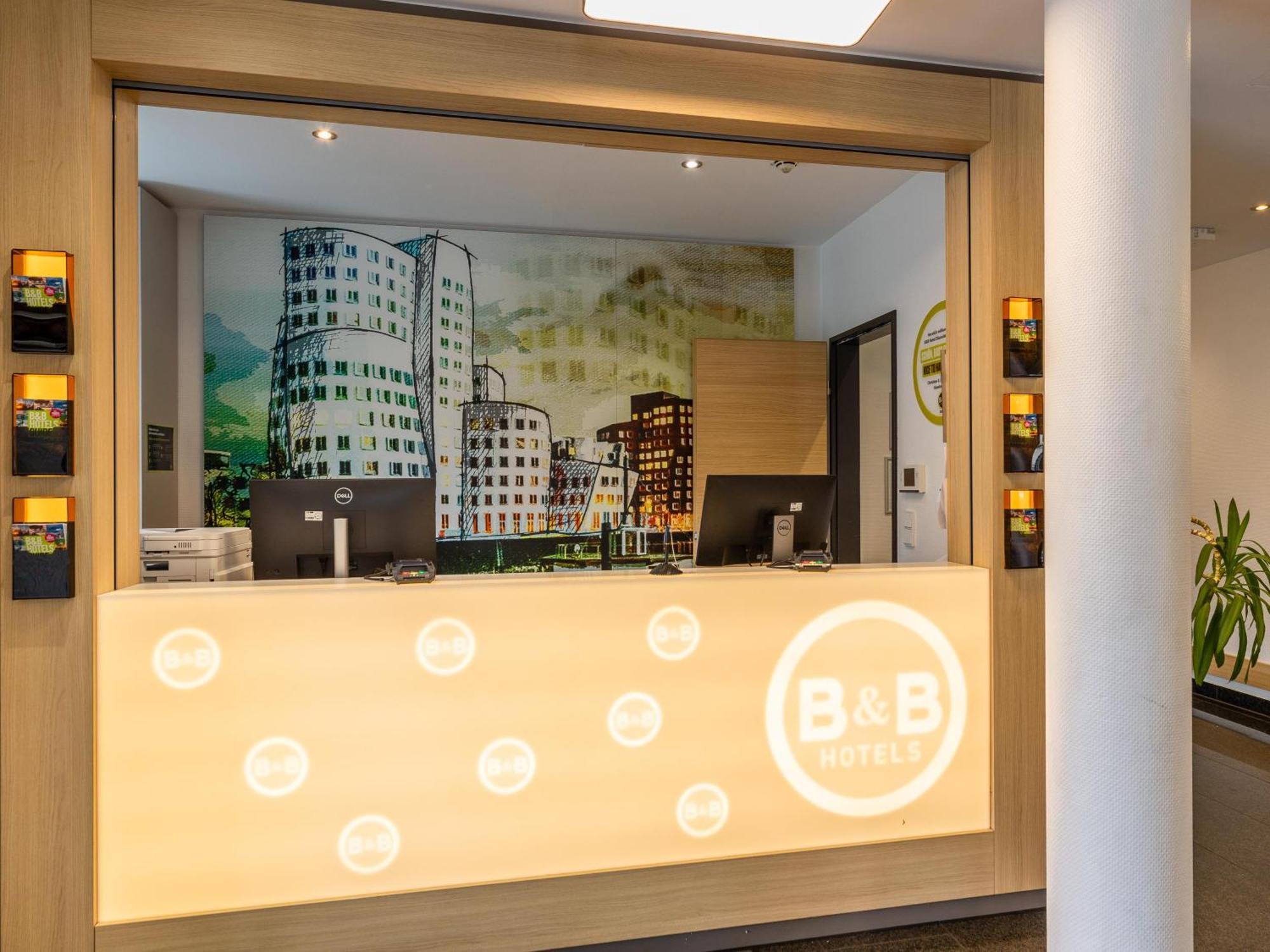 B&B Hotel Duesseldorf City-Sued Eksteriør billede